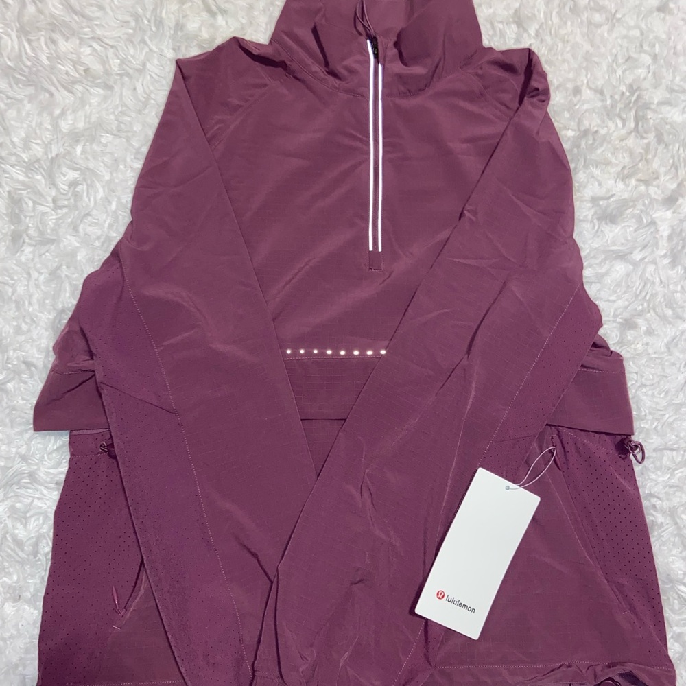 Lululemon Athletica - Picture 3 of 3